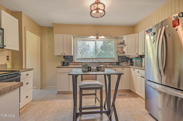 16153 Baytree Road, Bristol, VA 24202