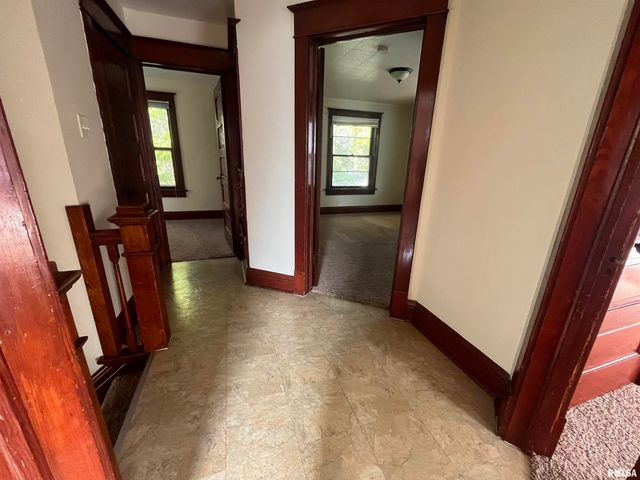 2919 7TH Avenue, Rock Island, IL 61201