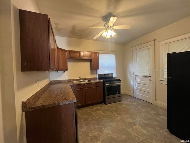 2919 7TH Avenue, Rock Island, IL 61201