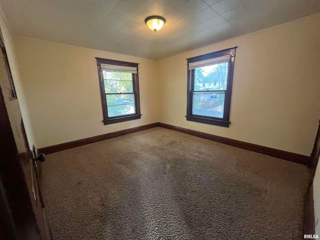 2919 7TH Avenue, Rock Island, IL 61201