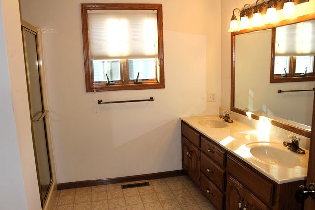 3 Delmar Drive, Clinton, IL 61727