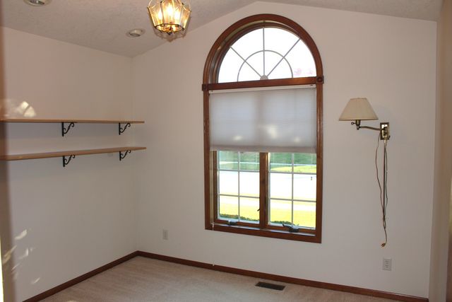 3 Delmar Drive, Clinton, IL 61727