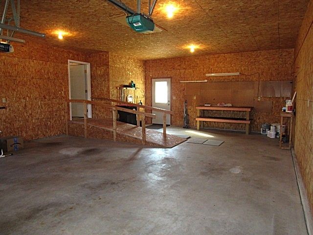 3 Delmar Drive, Clinton, IL 61727