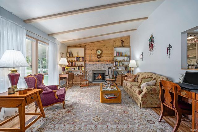 3505 Woodmont Drive, South Bend, IN 46614