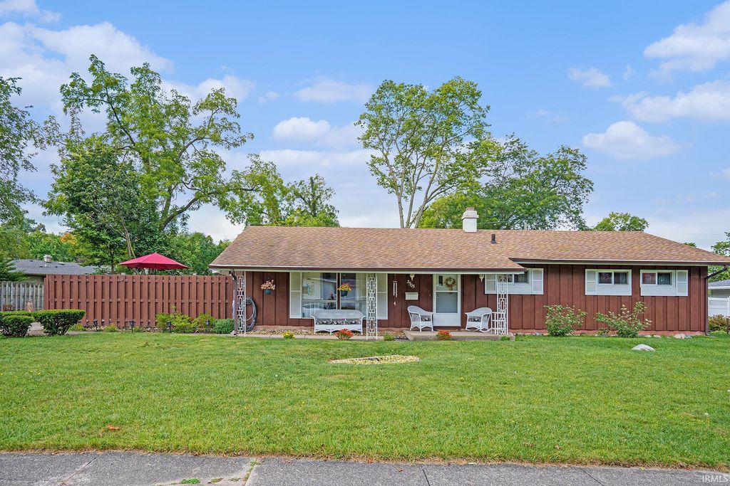 3505 Woodmont Drive, South Bend, IN 46614