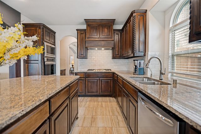 413 Frontier Court, Midlothian, TX 76065
