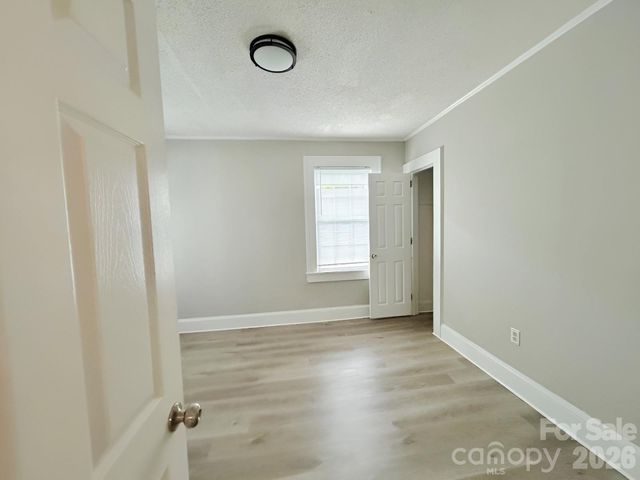 210 Oakdale Street, Gastonia, NC 28054