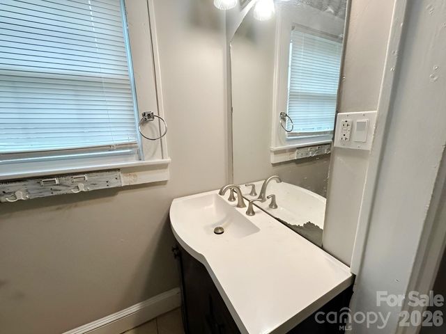 210 Oakdale Street, Gastonia, NC 28054