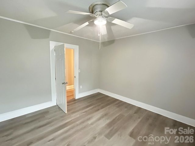 210 Oakdale Street, Gastonia, NC 28054