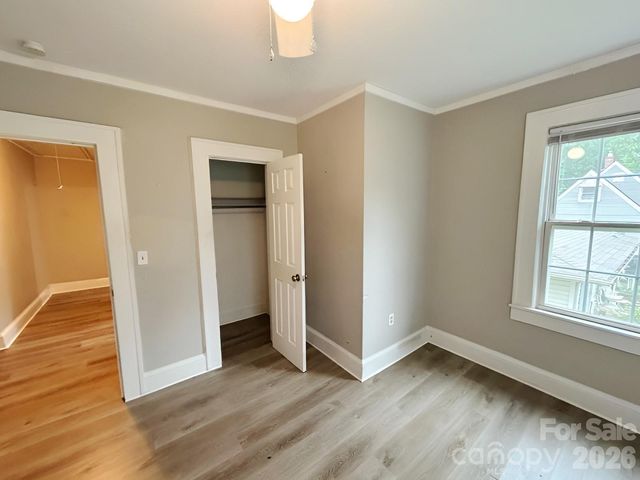 210 Oakdale Street, Gastonia, NC 28054