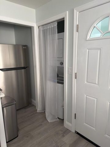16 Catherine Street 2, Bristol, RI 02809