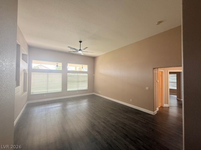 275 Macsnap Avenue, Las Vegas, NV 89183