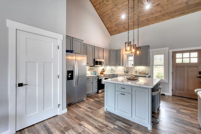 123 Lake Top Lane, Ellijay, GA 30540