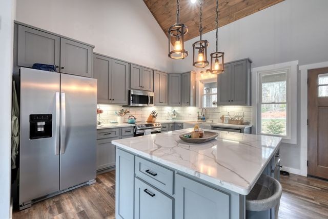 123 Lake Top Lane, Ellijay, GA 30540