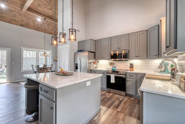 123 Lake Top Lane, Ellijay, GA 30540