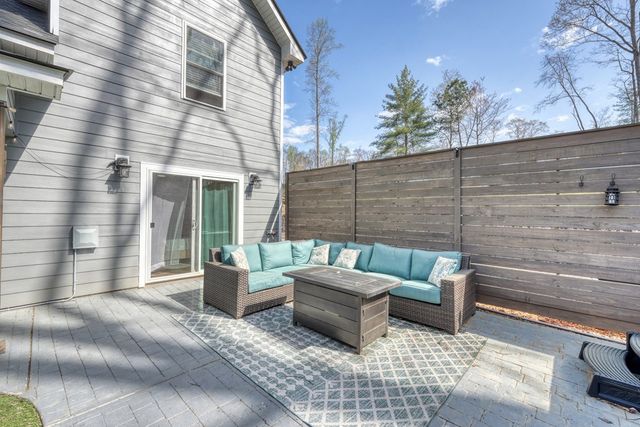 123 Lake Top Lane, Ellijay, GA 30540
