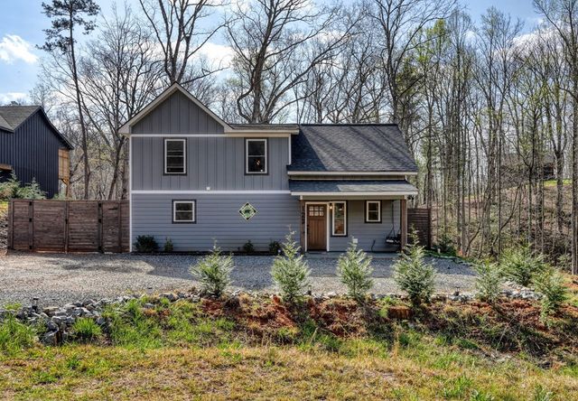123 Lake Top Lane, Ellijay, GA 30540