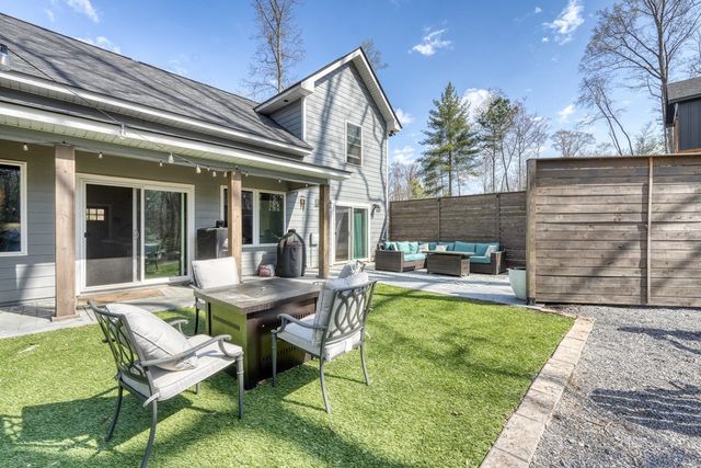 123 Lake Top Lane, Ellijay, GA 30540