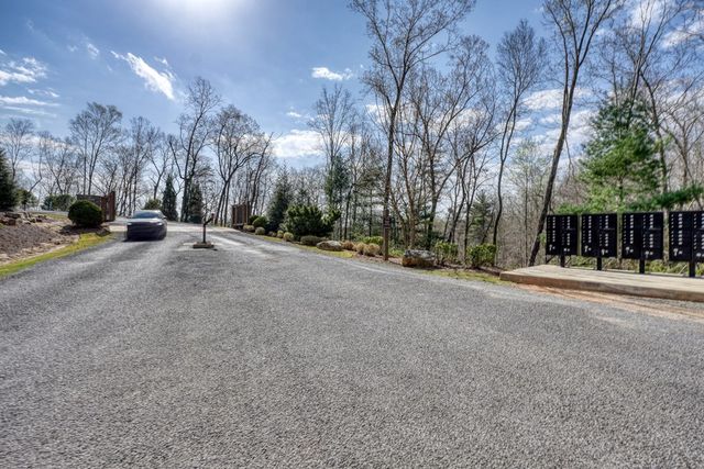 123 Lake Top Lane, Ellijay, GA 30540