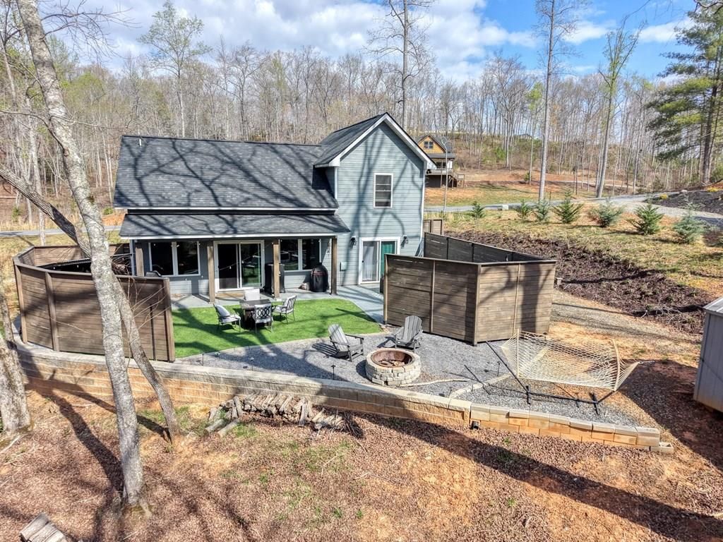 123 Lake Top Lane, Ellijay, GA 30540
