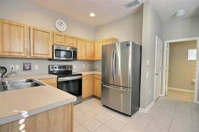 8238 72ND ST E, Bradenton, FL 34201