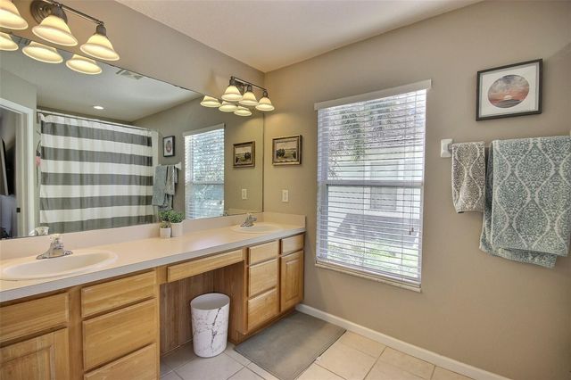 8238 72ND ST E, Bradenton, FL 34201