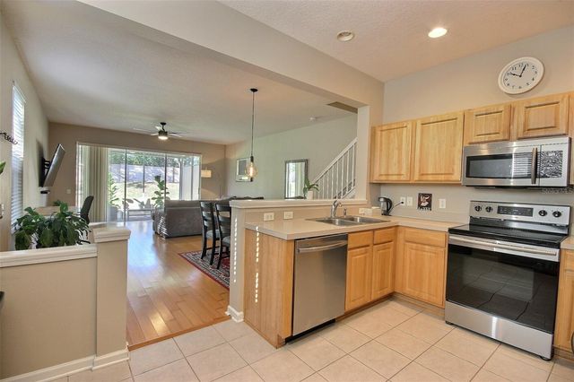 8238 72ND ST E, Bradenton, FL 34201