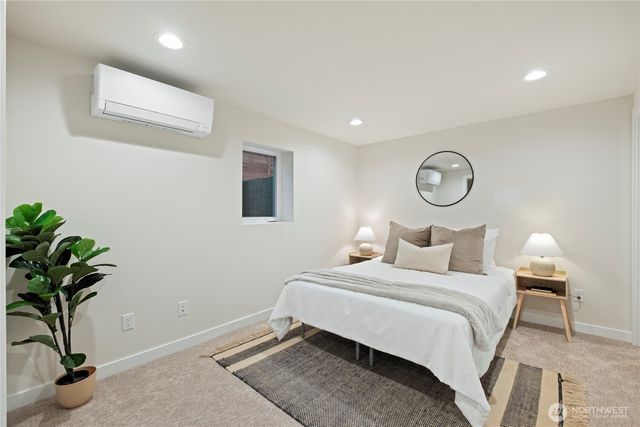 2846 22nd Avenue W, Seattle, WA 98199