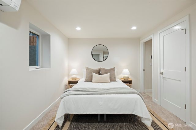 2846 22nd Avenue W, Seattle, WA 98199