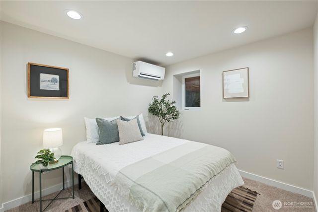 2846 22nd Avenue W, Seattle, WA 98199