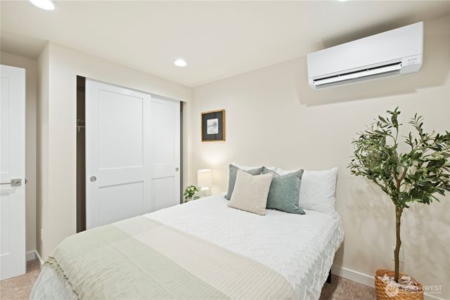 2846 22nd Avenue W, Seattle, WA 98199