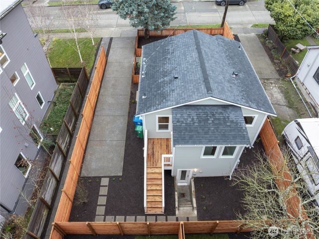 2846 22nd Avenue W, Seattle, WA 98199