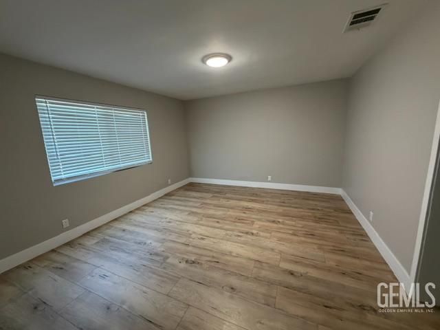 2804 Elmwood Avenue, Bakersfield, CA 93305