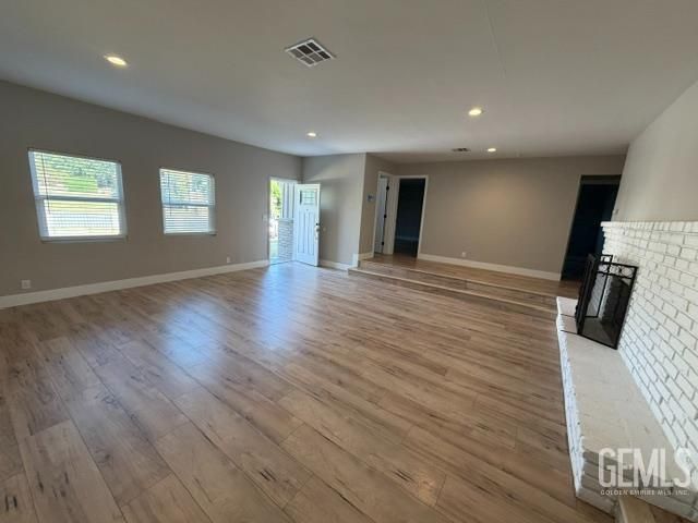 2804 Elmwood Avenue, Bakersfield, CA 93305