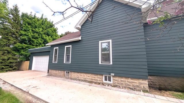 2316 OREGON STREET, Oshkosh, WI 54902