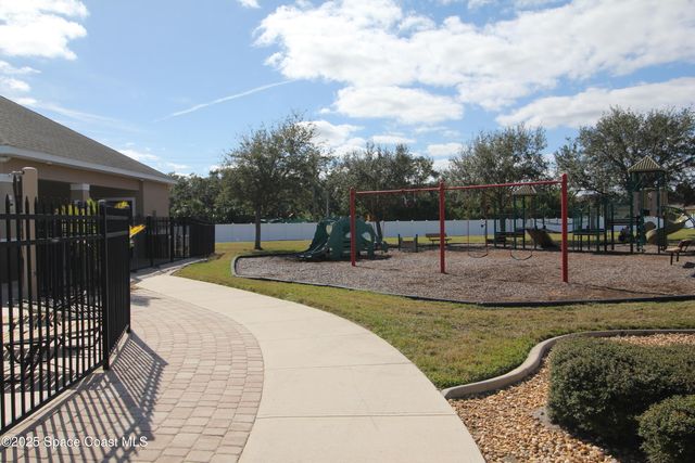 2440 Bridgeport Circle, Rockledge, FL 32955