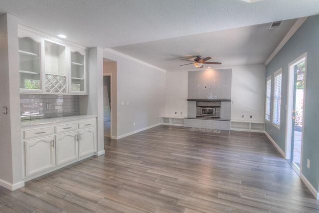 402 Braemar Ct, Roseville, CA 95661