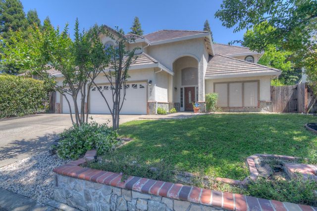 402 Braemar Ct, Roseville, CA 95661