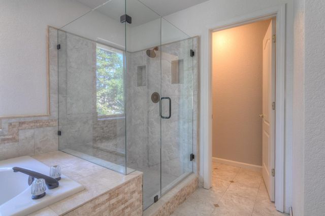 402 Braemar Ct, Roseville, CA 95661