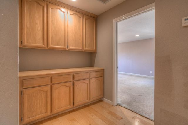 402 Braemar Ct, Roseville, CA 95661