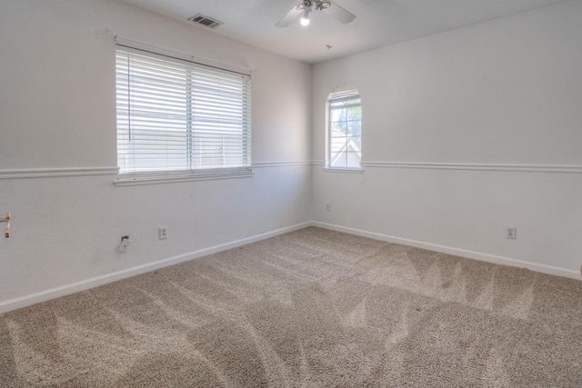 402 Braemar Ct, Roseville, CA 95661