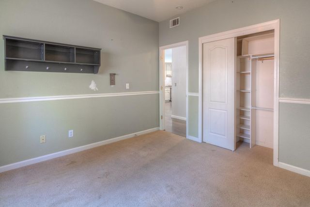 402 Braemar Ct, Roseville, CA 95661