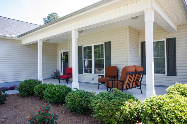 3200 Bryant St., Loris, SC 29569