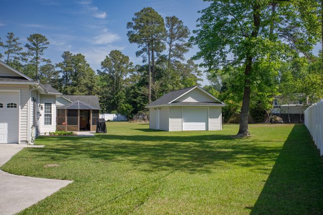 3200 Bryant St., Loris, SC 29569