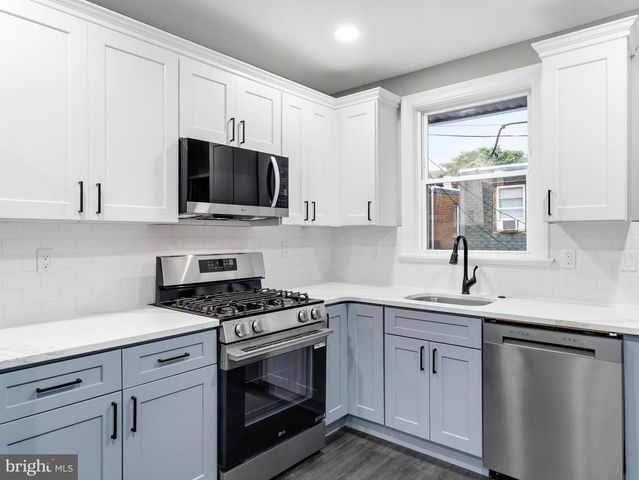 260 W GODFREY AVE, Philadelphia, PA 19120