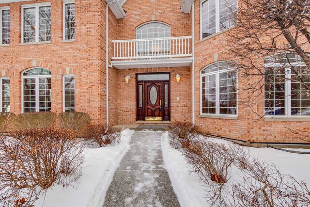 37181 N Fox Hill Drive, Wadsworth, IL 60083