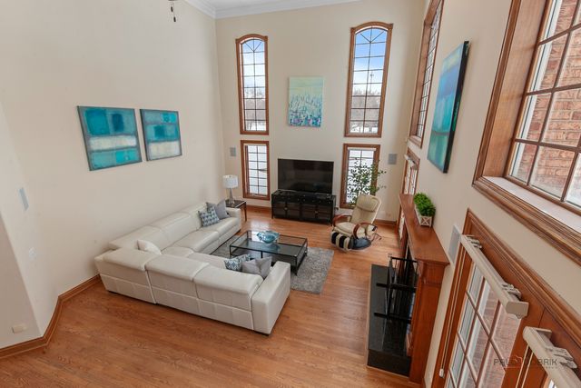 37181 N Fox Hill Drive, Wadsworth, IL 60083