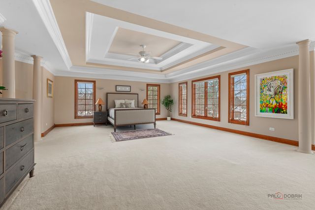 37181 N Fox Hill Drive, Wadsworth, IL 60083