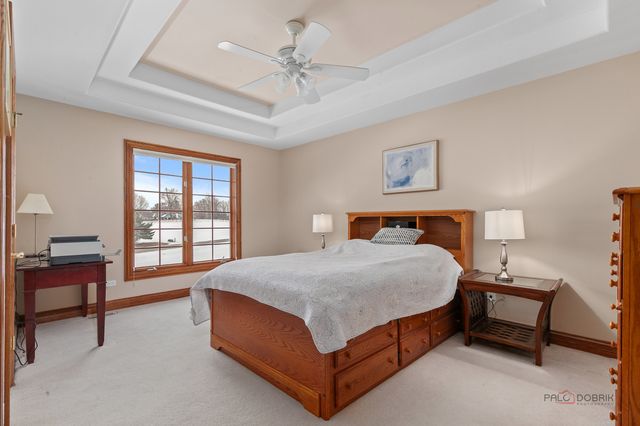 37181 N Fox Hill Drive, Wadsworth, IL 60083