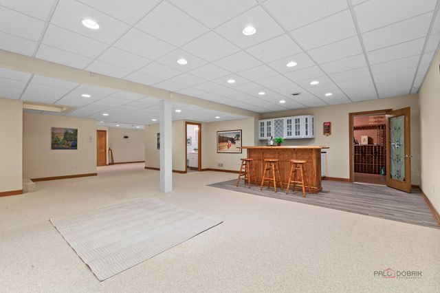 37181 N Fox Hill Drive, Wadsworth, IL 60083